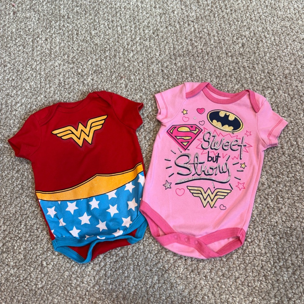 Justice League Baby Girls Wonder Woman Batman Bodysuit Set Size 6-9 Months